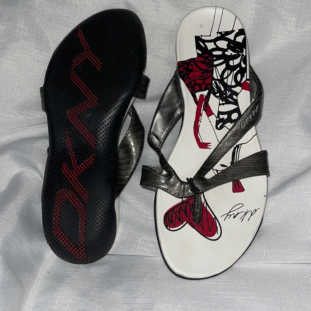 Gray DKNY thongs shoe, flip flops